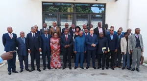 Les dirigeants de la majorité présidentielle, après l'adoption de leurs documents fondamentaux, le 27 mai dernier