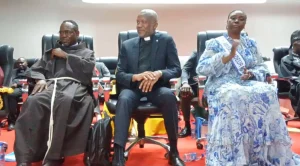 La député maire Stella Mensah Sassou-Nguesso (à droite) et les responsables religieux