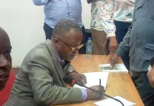 James Gassongo à la rencontre du public, à la Maison russe de Brazzaville