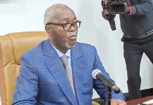 Sports: reconduit, le ministre Hugues Ngouélondélé siffle la fin de la récréation !