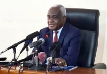 C.h.u de Brazzaville: devant la crise, le prof Gombet renforce le front contre les antivaleurs